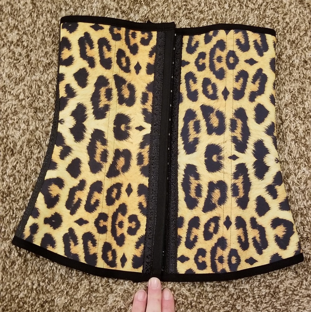 Workout waist trainer